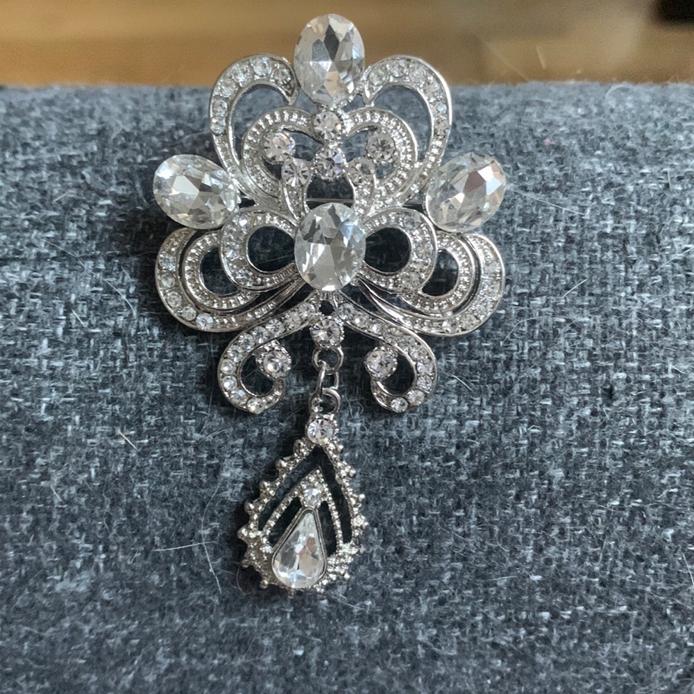 Stunning brooch